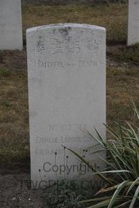 Les Baraques Military Cemetery Sangatte - Han Feng Lin, 